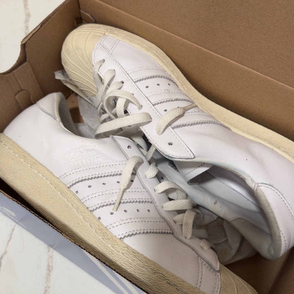 Adidas Shelltoe size 10 - Picture 3 of 6